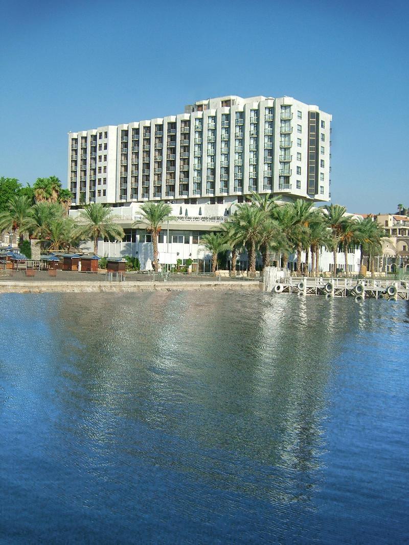 Caesar Premier Tiberias Hotel Buitenkant foto